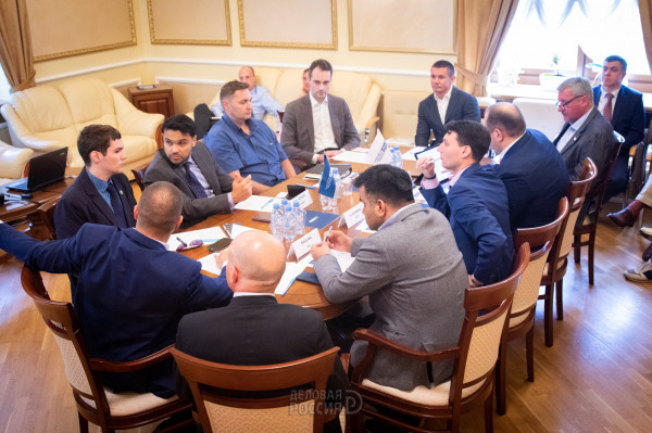 Встреча с делегацией правительства эмирата Абу-Даби во главе с Директором свободной экономической зоны Масдар Мохаммедом Аль Фарданом