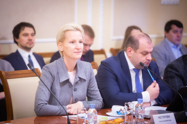 Заместитель министра промышленности и торговли Алексей Груздев предложил  Максиму Загорнову «вместе открыть двери для бизнеса»
