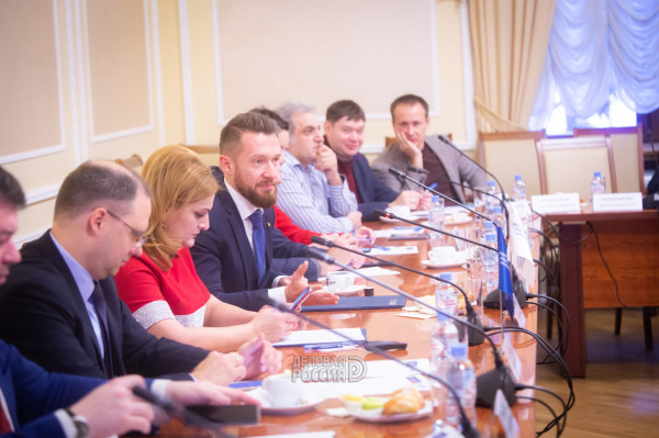 Заместитель министра промышленности и торговли Алексей Груздев предложил  Максиму Загорнову «вместе открыть двери для бизнеса»