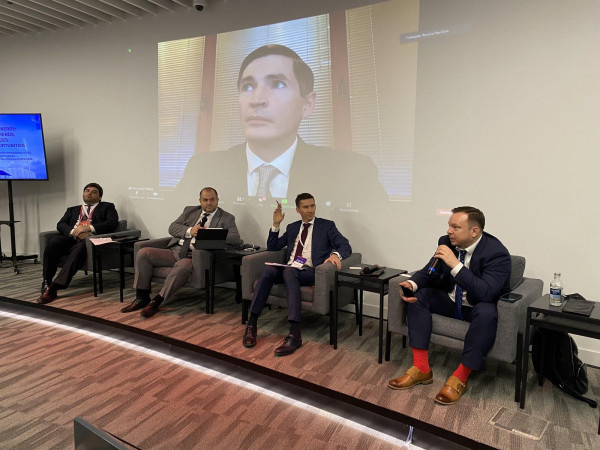В рамках бизнес-форума на EXPO-2020 эксперты обсудили будущее энергетической отрасли на панельной сессии «Деловой России» и Ассоциации малой энергетики