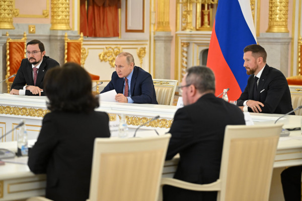 Президент России Владимир Путин принял участие в форуме «Деловой России»