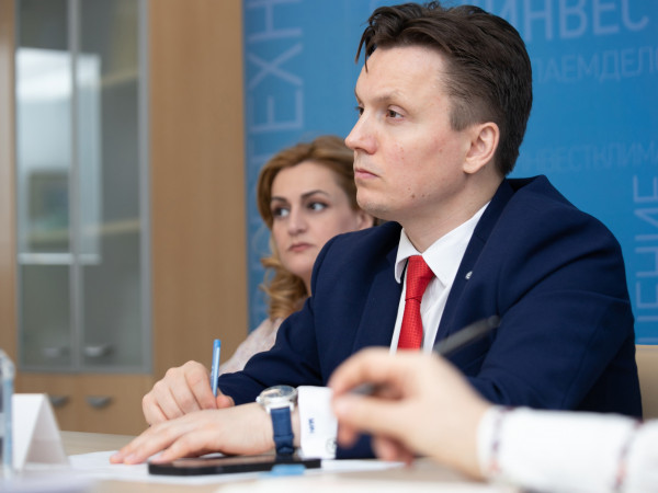 В «Деловой России» обсудили антикризисные меры поддержки бизнеса в условиях санкций и механизмы развития ВЭД