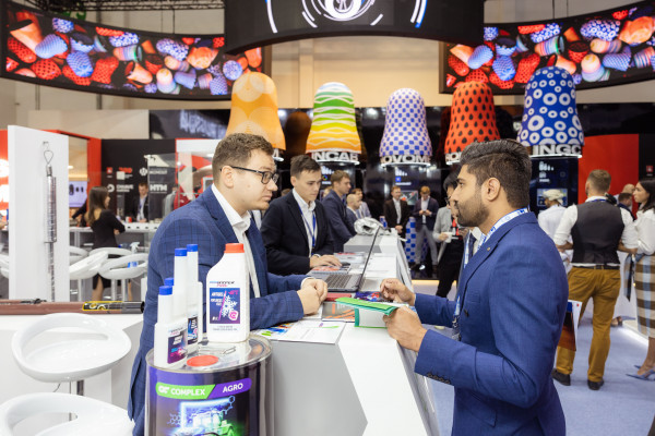Более 100 b2b-встреч провела команда «Деловой России» на ADIPEC-2022