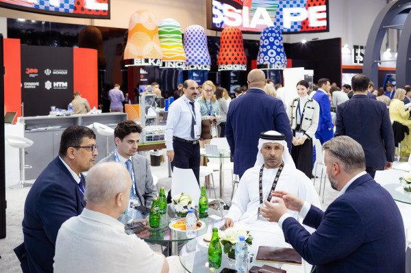 Более 100 b2b-встреч провела команда «Деловой России» на ADIPEC-2022