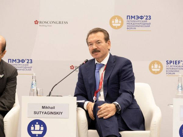 Возможности промышленных кластеров в ОАЭ обсудили на панельной сессии «Деловой России» в стартовый день ПМЭФ-2023
