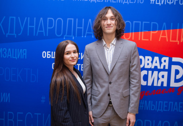 Финальная точка пилотного проекта «Деловой России» и РАНХиГС: Максим Загорнов вручил сертификаты о прохождении стажировки в ОАЭ студентам академии
